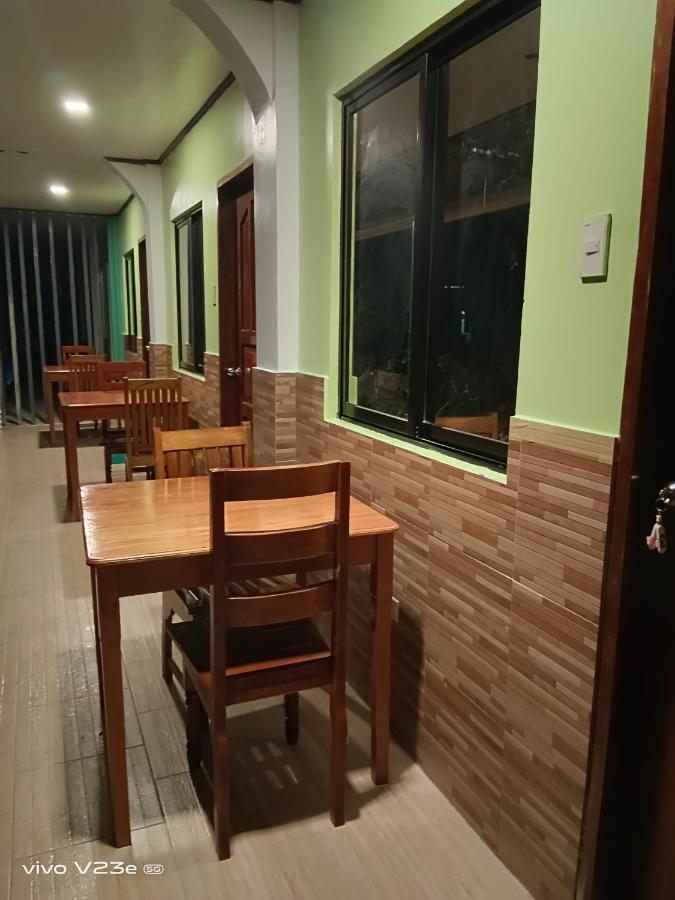 Rabang Traveller'S Inn 圣维森特 外观 照片